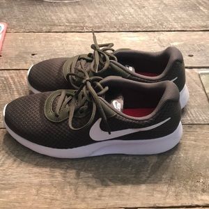 Olive Green Nike tennis shoes Men’s 8.5=Women’s 10